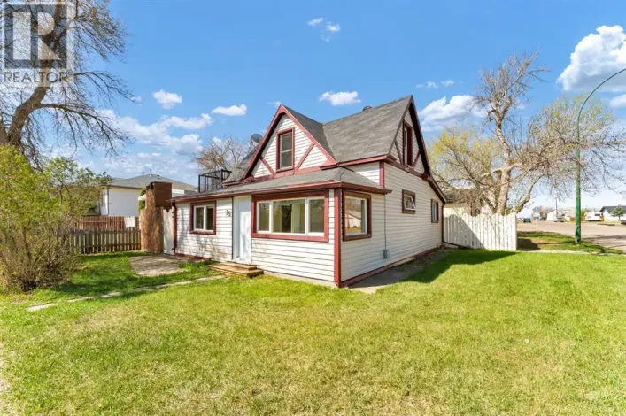 25 4 Street NE, Redcliff
