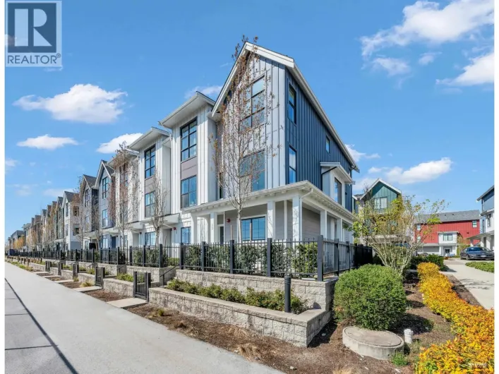25 488 FURNESS STREET, New Westminster