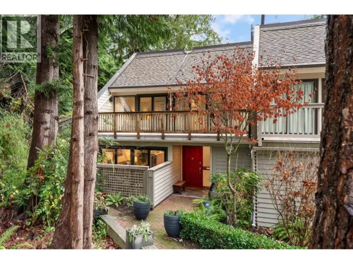 25 4957 MARINE DRIVE, West Vancouver