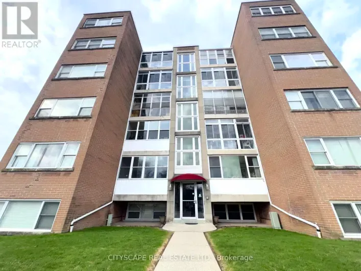 Apartment for sale: 25 - 824 BRANT STREET, Burlington