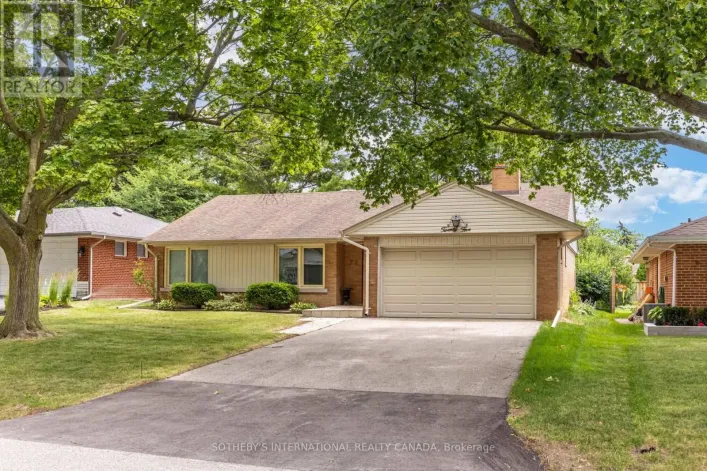 25 ABINGER CRESCENT, Toronto