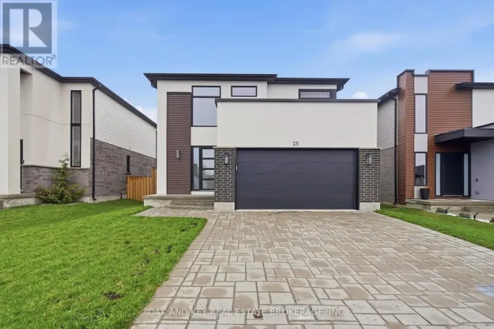 25 ALEXANDER CIRCLE, Strathroy-Caradoc