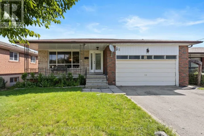 25 APTED AVENUE, Toronto