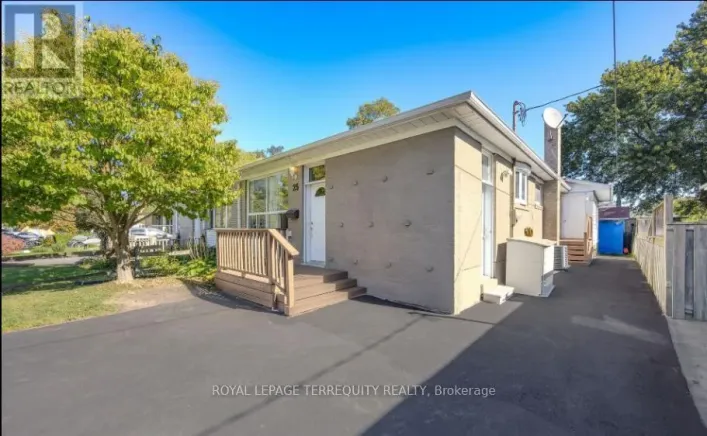 25 BAILEY CRESCENT, Aurora