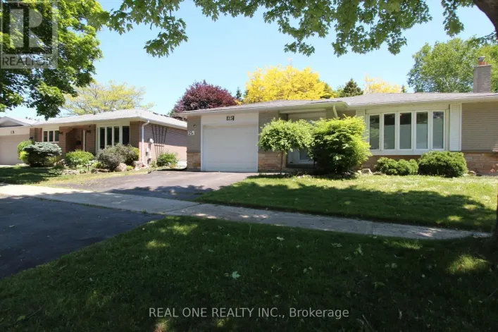 25 BIGWIN DRIVE, Aurora
