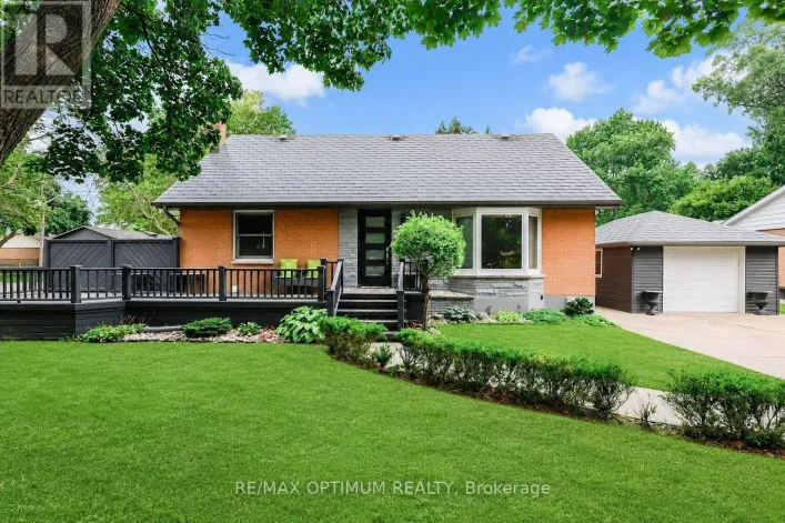 25 BUCKINGHAM ROAD, Sarnia