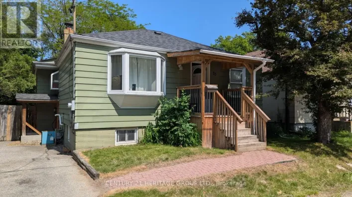 25 BUSH DRIVE, Toronto