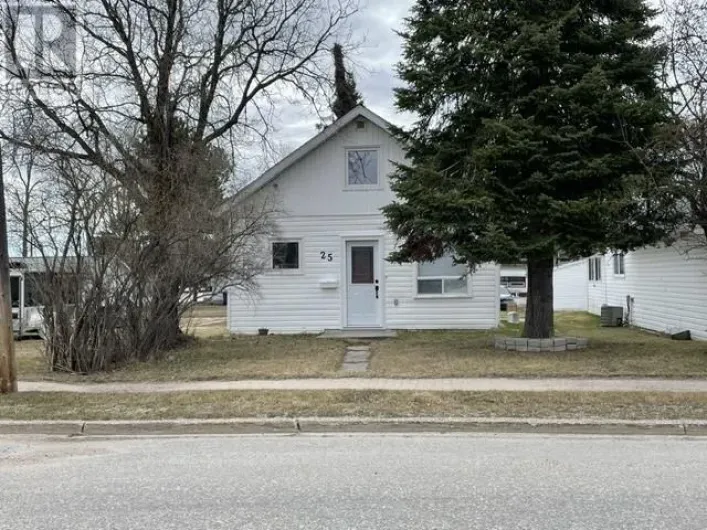 25 Casimir AVE, Dryden