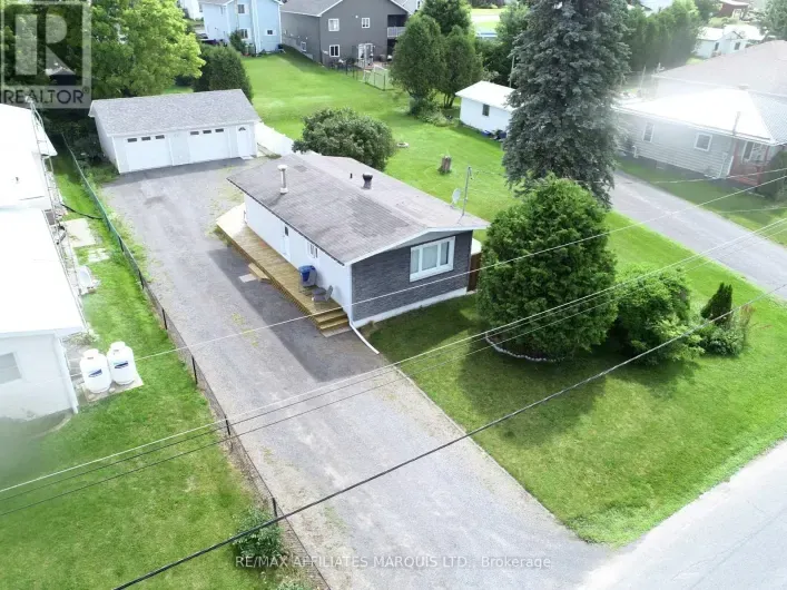 House for sale: 25 CHURCH STREET, North Stormont