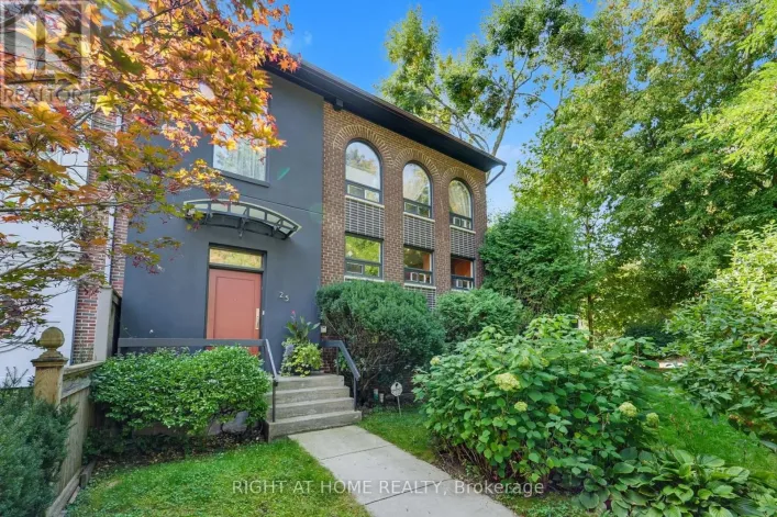 25 CLARENDON AVENUE, Toronto
