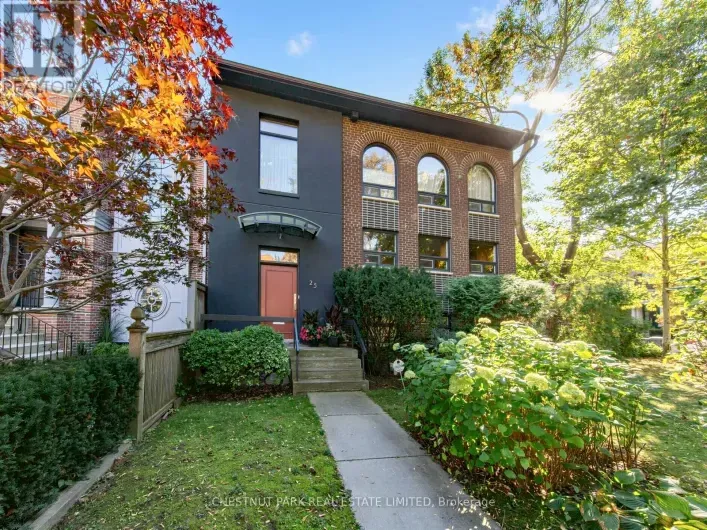 25 CLARENDON AVENUE, Toronto