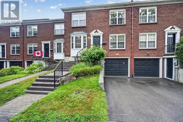 25 COUNTRY CLUB PLACE, Brockville