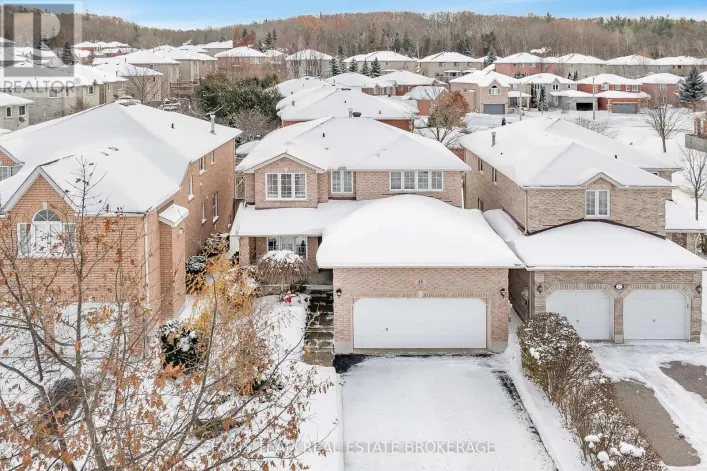 25 DUNNETT DRIVE, Barrie