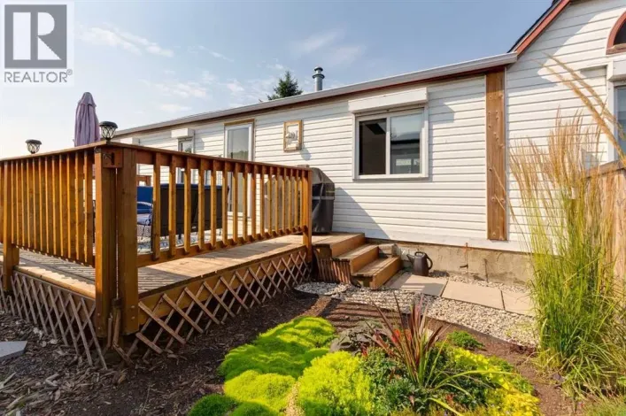 25 Erin Woods Circle SE, Calgary