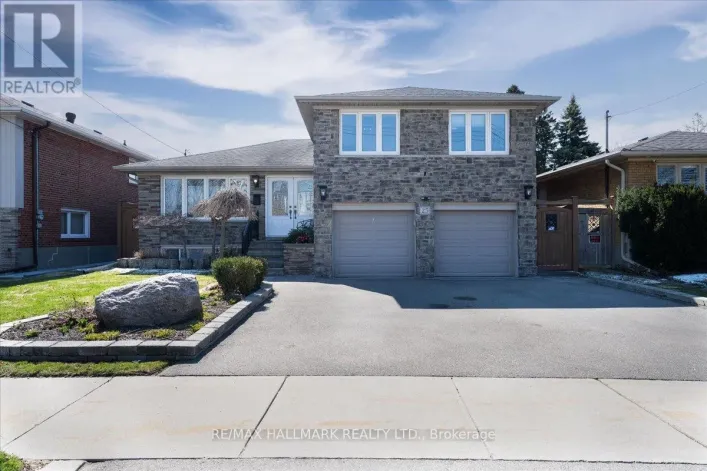 25 FENLEY DRIVE, Toronto