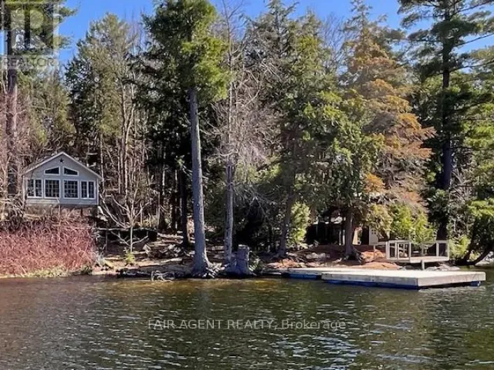 25 GOODS ISLAND, Frontenac