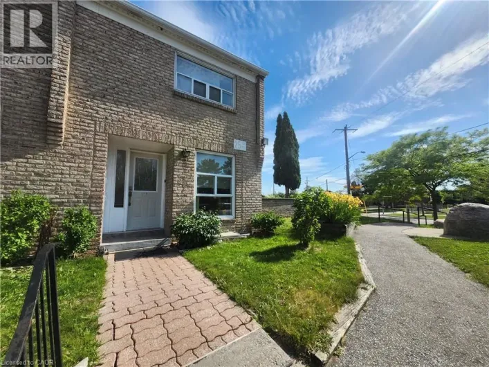 25 GOSFORD Boulevard Unit# 15, Toronto