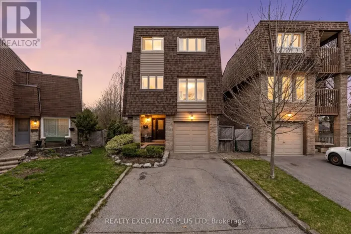 25 GRAHAM COURT, Whitby