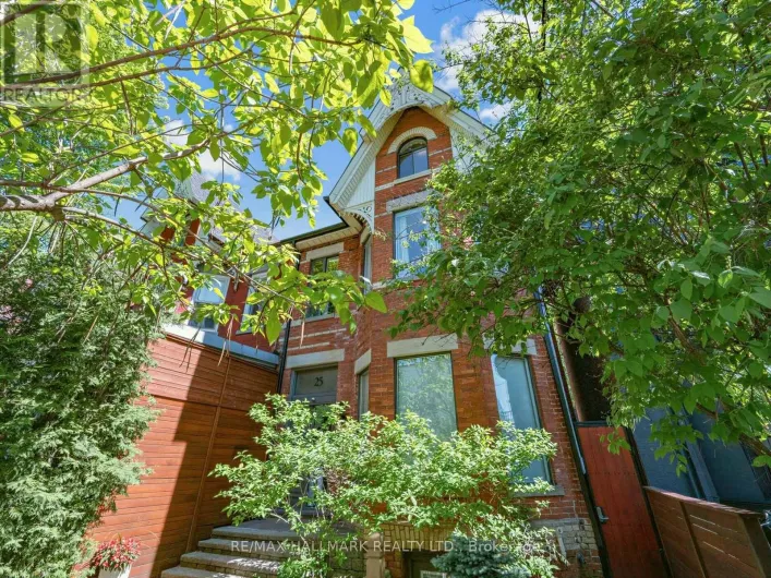 25 GRANGE AVENUE, Toronto