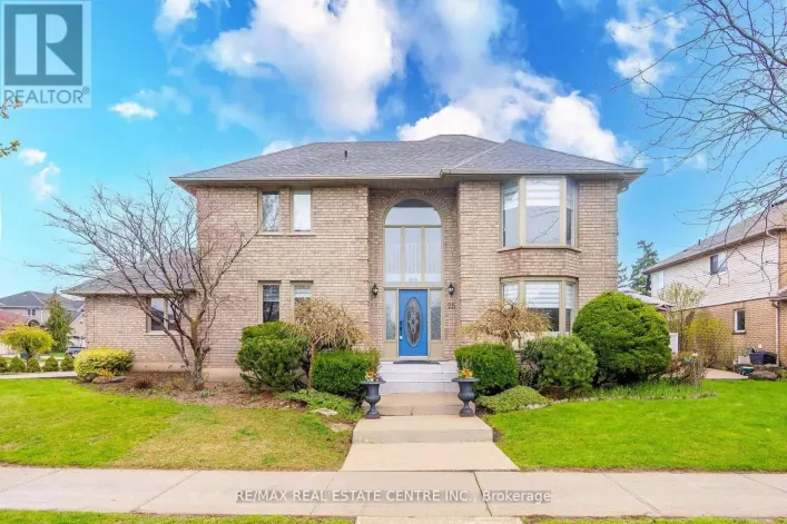 25 HIGHBURY DRIVE, Hamilton