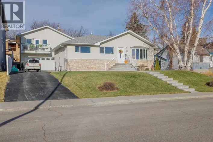 25 Highwood Place NW, Calgary