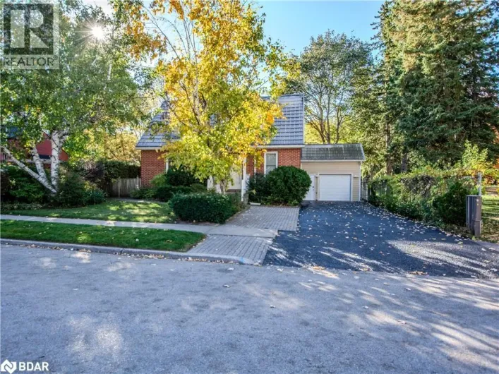 25 HOLGATE Street, Barrie