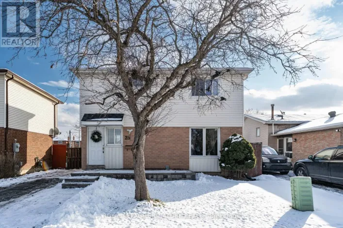 25 HUN CRESCENT, Toronto