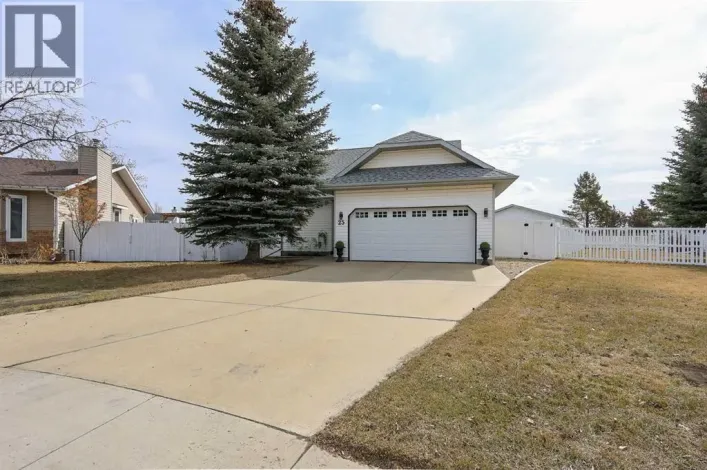 25 Kee Close, Red Deer