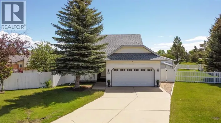 25 Kee Close, Red Deer