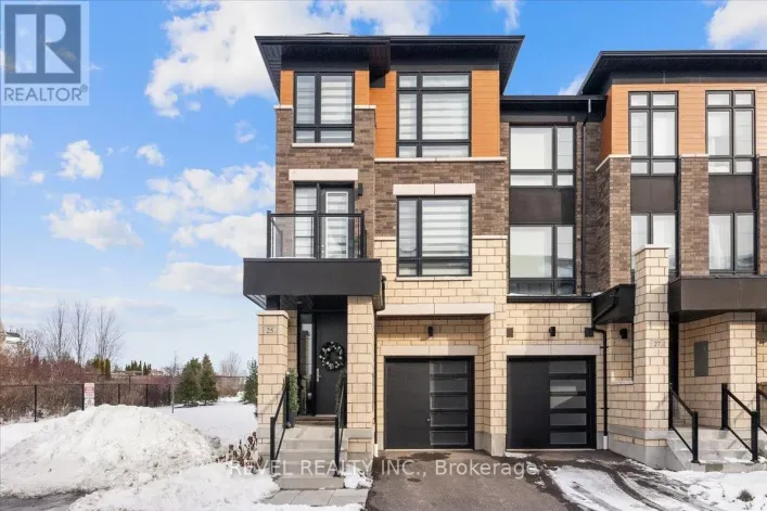 25 LAKE TRAIL WAY, Whitby