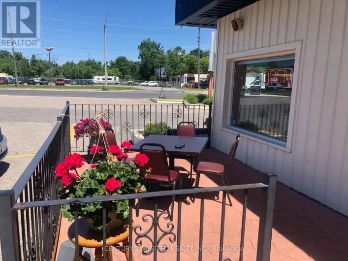 25 LANSDOWNE STREET W, Peterborough