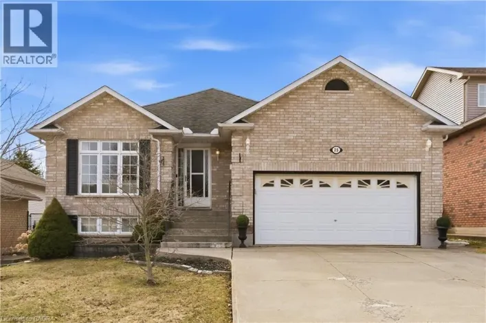 25 LININGTON Trail, Dundas