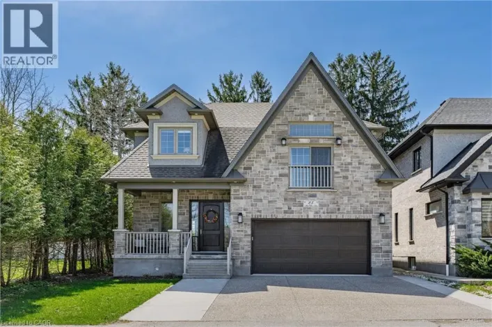 25 MACVILLE Avenue, Kitchener