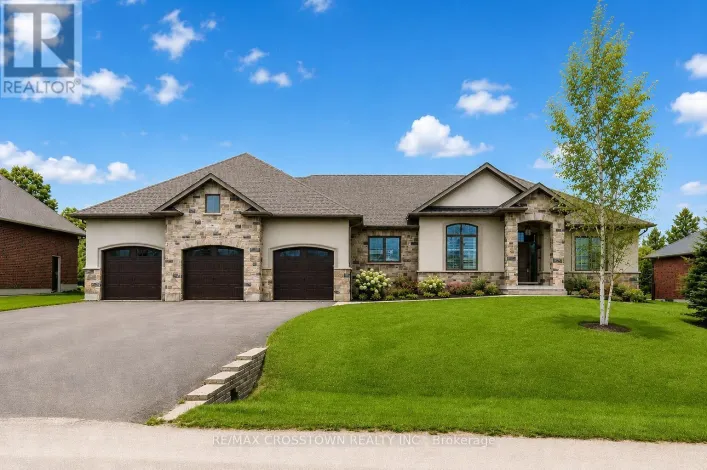 25 MENNILL DRIVE, Springwater