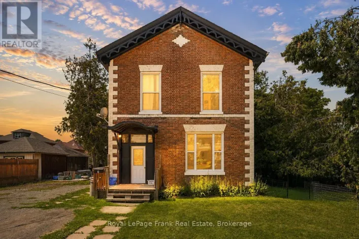 25 MILL STREET, Kawartha Lakes