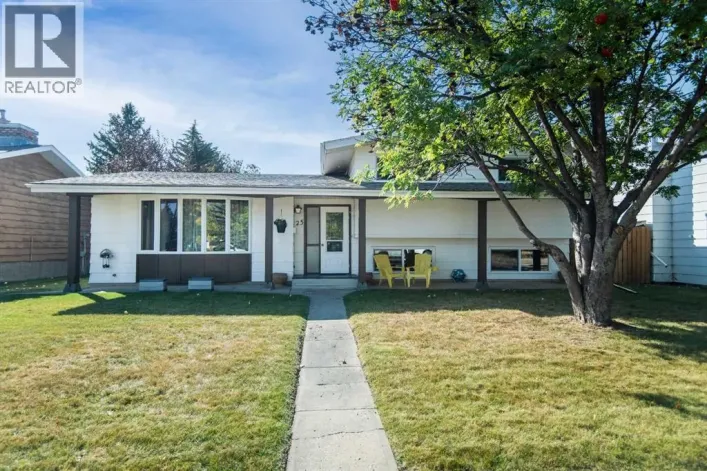 25 Oates Green, Red Deer