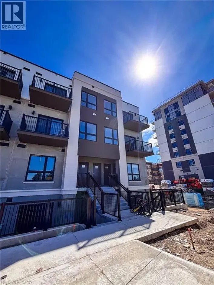 25 PALACE Street Unit# R30, Kitchener