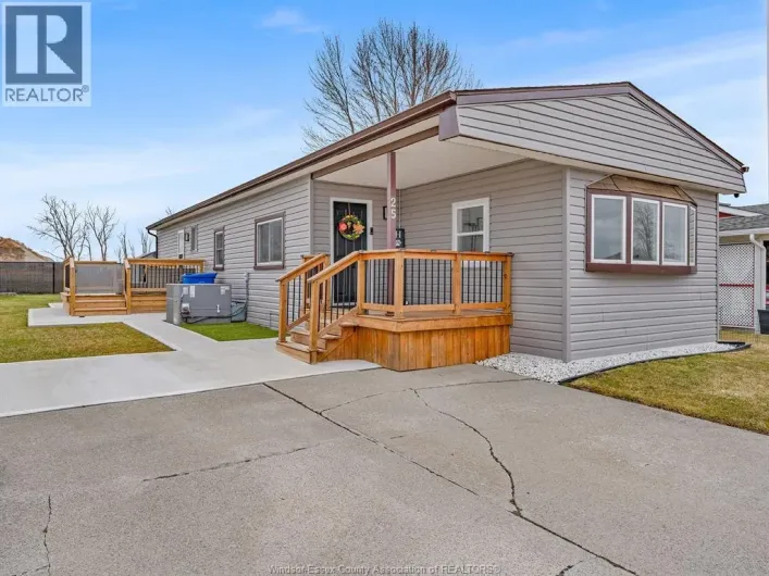 25 PARKSIDE, McGregor