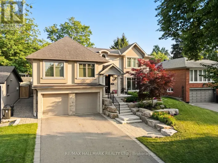 25 QUEENSBOROUGH CRESCENT, Toronto