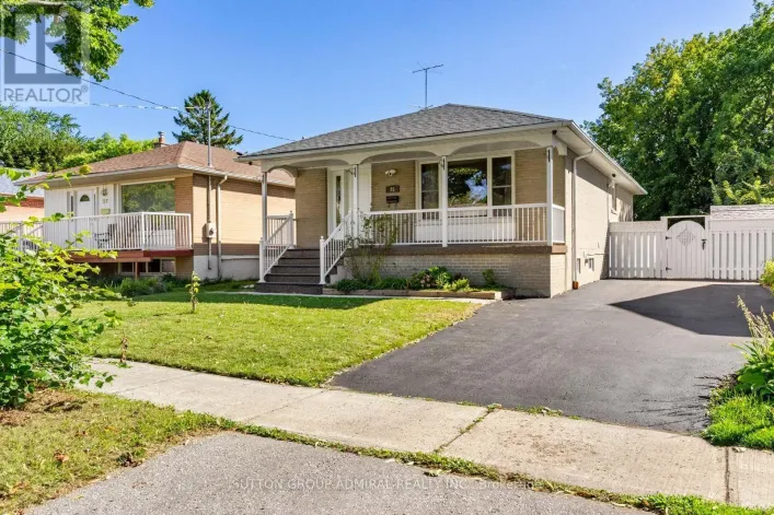 25 ROWALLAN DRIVE, Toronto