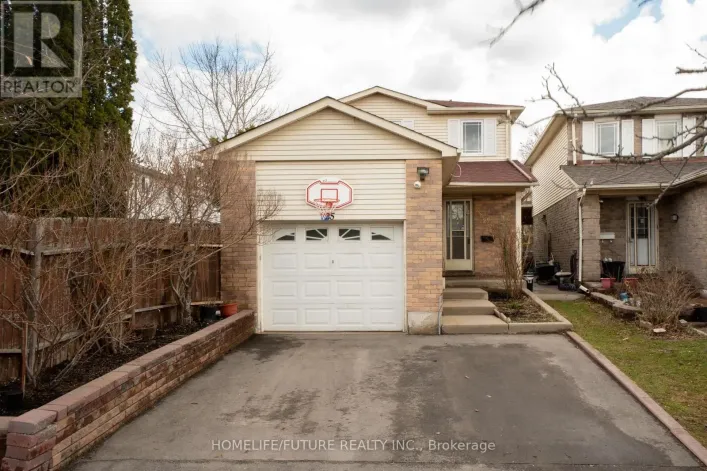 25 SHADY HOLLOW DRIVE, Toronto