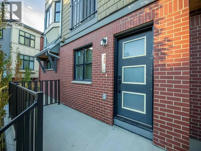 25 Spring Willow Close SW, Calgary