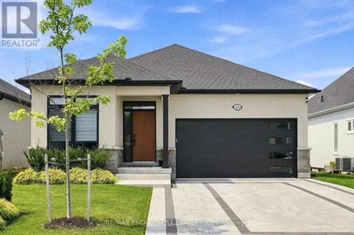 25 SUNRISE COURT, Fort Erie