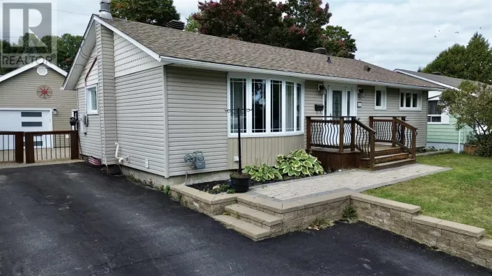 25 VALLEY CRES, Elliot Lake