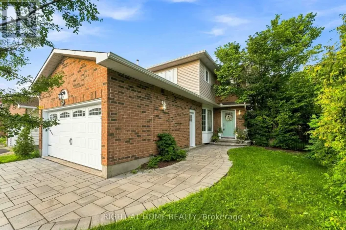 25 WATERTON CRESCENT, Ottawa