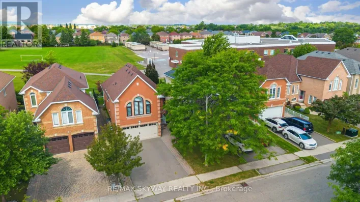 25 WOODCREEK DRIVE, Brampton