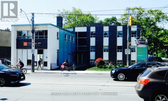 250 - 226 BATHURST STREET, Toronto