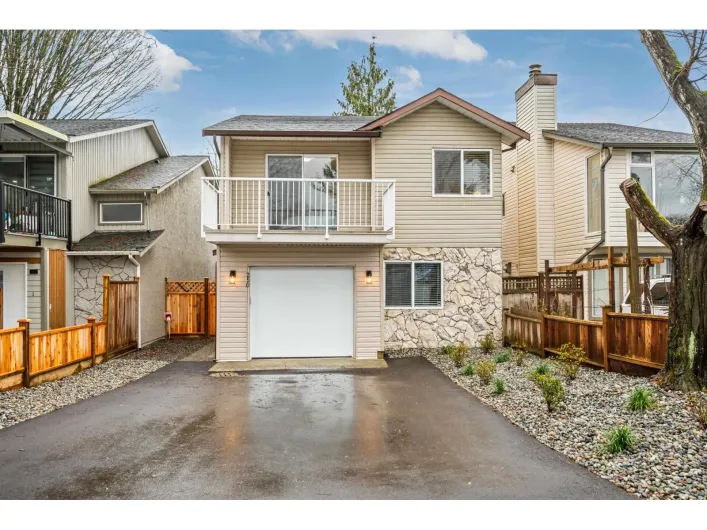 250 DAVIS CRESCENT, Langley