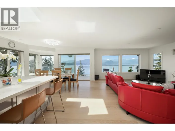 250 KELVIN GROVE WAY, Lions Bay