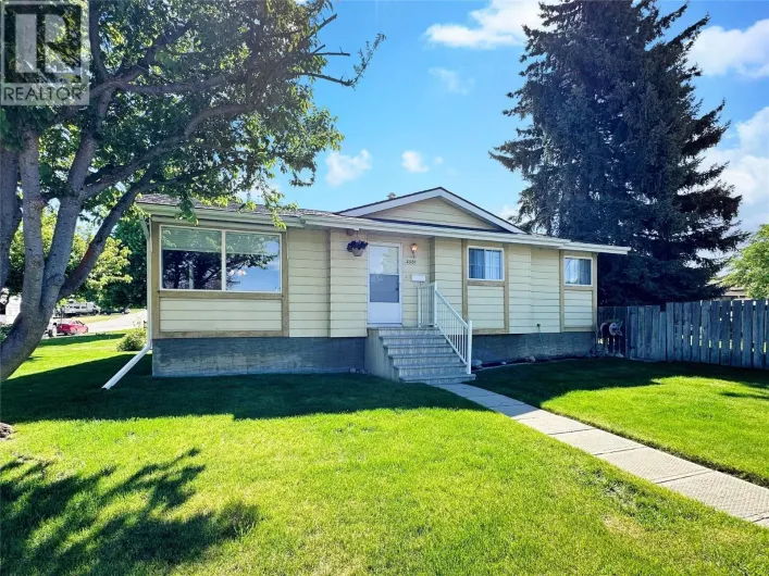 2501 3rd Street S, Cranbrook